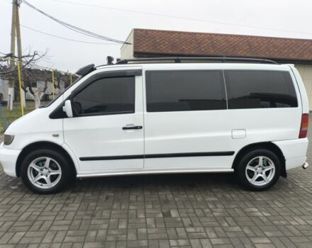 Белый Мерседес Вито, объемом двигателя 2.2 л и пробегом 430 тыс. км за 8000 $, фото 1 на Automoto.ua