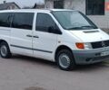 Белый Мерседес Вито, объемом двигателя 2.2 л и пробегом 300 тыс. км за 3750 $, фото 3 на Automoto.ua