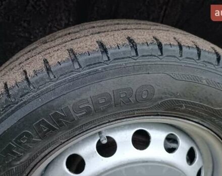 Белый Мерседес Вито, объемом двигателя 2.2 л и пробегом 300 тыс. км за 3750 $, фото 38 на Automoto.ua