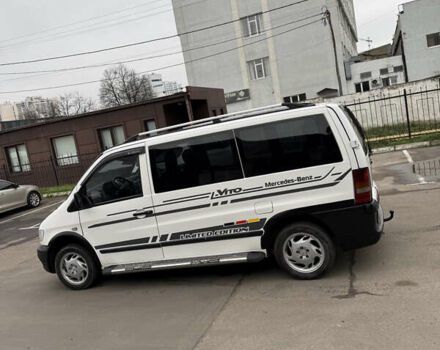 Белый Мерседес Вито, объемом двигателя 2.15 л и пробегом 300 тыс. км за 4199 $, фото 11 на Automoto.ua