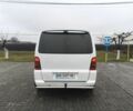 Белый Мерседес Вито, объемом двигателя 2.2 л и пробегом 430 тыс. км за 8000 $, фото 3 на Automoto.ua