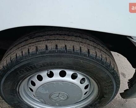 Белый Мерседес Вито, объемом двигателя 2.2 л и пробегом 300 тыс. км за 3750 $, фото 34 на Automoto.ua