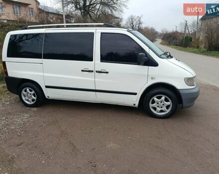 Белый Мерседес Вито, объемом двигателя 2.15 л и пробегом 500 тыс. км за 4350 $, фото 1 на Automoto.ua