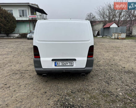 Білий Мерседес Віто, об'ємом двигуна 2.2 л та пробігом 400 тис. км за 5000 $, фото 4 на Automoto.ua