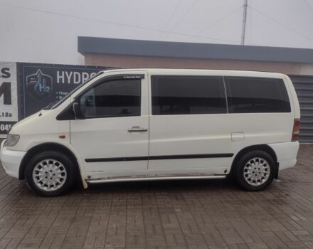 Белый Мерседес Вито, объемом двигателя 2.1 л и пробегом 365 тыс. км за 5000 $, фото 5 на Automoto.ua