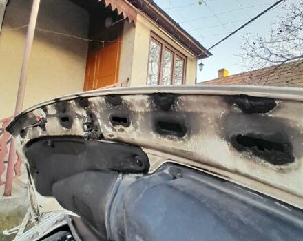 Белый Мерседес Вито, объемом двигателя 2.15 л и пробегом 340 тыс. км за 4600 $, фото 11 на Automoto.ua