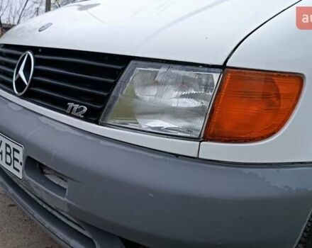 Белый Мерседес Вито, объемом двигателя 2.2 л и пробегом 300 тыс. км за 3750 $, фото 30 на Automoto.ua