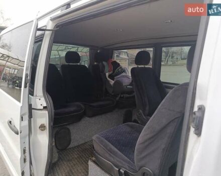 Белый Мерседес Вито, объемом двигателя 2.15 л и пробегом 370 тыс. км за 5700 $, фото 8 на Automoto.ua