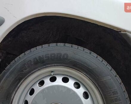 Белый Мерседес Вито, объемом двигателя 2.2 л и пробегом 300 тыс. км за 3750 $, фото 42 на Automoto.ua