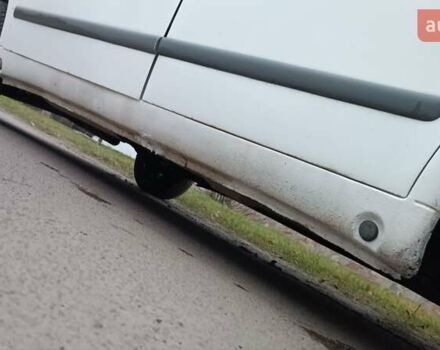 Белый Мерседес Вито, объемом двигателя 2.2 л и пробегом 300 тыс. км за 3750 $, фото 35 на Automoto.ua