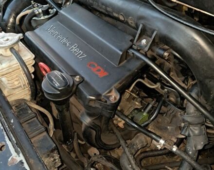 Белый Мерседес Вито, объемом двигателя 2.1 л и пробегом 347 тыс. км за 2700 $, фото 6 на Automoto.ua