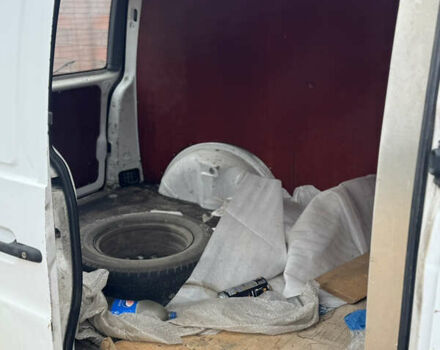 Белый Мерседес Вито, объемом двигателя 2.2 л и пробегом 350 тыс. км за 3300 $, фото 6 на Automoto.ua