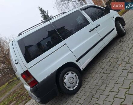 Белый Мерседес Вито, объемом двигателя 2.2 л и пробегом 333 тыс. км за 3700 $, фото 10 на Automoto.ua