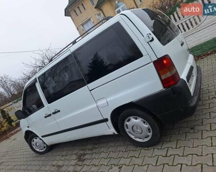 Белый Мерседес Вито, объемом двигателя 2.2 л и пробегом 333 тыс. км за 3700 $, фото 3 на Automoto.ua