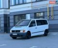 Белый Мерседес Вито, объемом двигателя 2.2 л и пробегом 400 тыс. км за 3700 $, фото 1 на Automoto.ua