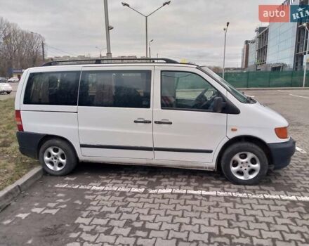 Белый Мерседес Вито, объемом двигателя 2.15 л и пробегом 490 тыс. км за 4700 $, фото 1 на Automoto.ua