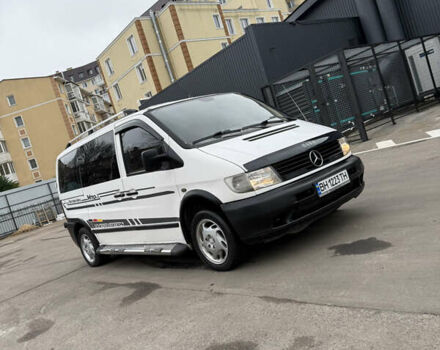 Белый Мерседес Вито, объемом двигателя 2.15 л и пробегом 300 тыс. км за 4199 $, фото 4 на Automoto.ua