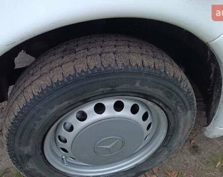 Белый Мерседес Вито, объемом двигателя 2.2 л и пробегом 300 тыс. км за 3750 $, фото 32 на Automoto.ua