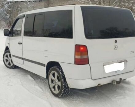 Белый Мерседес Вито, объемом двигателя 2.15 л и пробегом 288 тыс. км за 3000 $, фото 2 на Automoto.ua