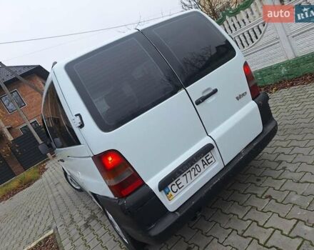 Белый Мерседес Вито, объемом двигателя 2.2 л и пробегом 333 тыс. км за 3700 $, фото 5 на Automoto.ua