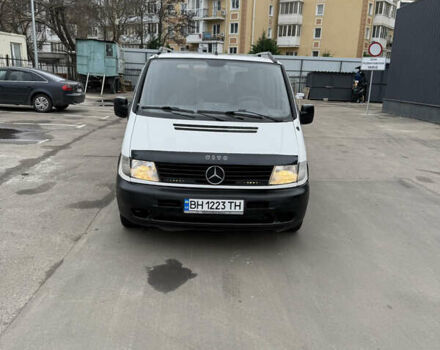Белый Мерседес Вито, объемом двигателя 2.15 л и пробегом 300 тыс. км за 4199 $, фото 2 на Automoto.ua