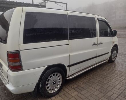 Белый Мерседес Вито, объемом двигателя 2.1 л и пробегом 365 тыс. км за 5000 $, фото 2 на Automoto.ua