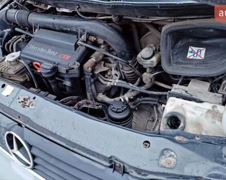 Белый Мерседес Вито, объемом двигателя 2.2 л и пробегом 300 тыс. км за 3750 $, фото 64 на Automoto.ua