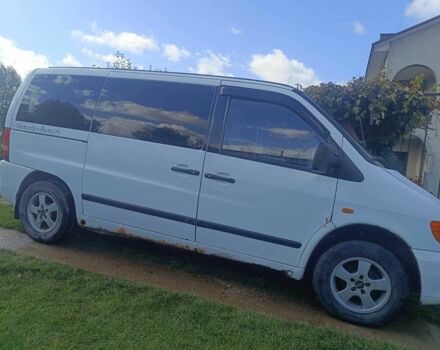 Білий Мерседес Віто, об'ємом двигуна 2.1 л та пробігом 300 тис. км за 2700 $, фото 1 на Automoto.ua