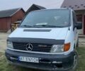 Белый Мерседес Вито, объемом двигателя 2.1 л и пробегом 400 тыс. км за 3600 $, фото 1 на Automoto.ua