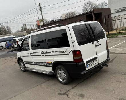 Белый Мерседес Вито, объемом двигателя 2.15 л и пробегом 300 тыс. км за 4199 $, фото 9 на Automoto.ua