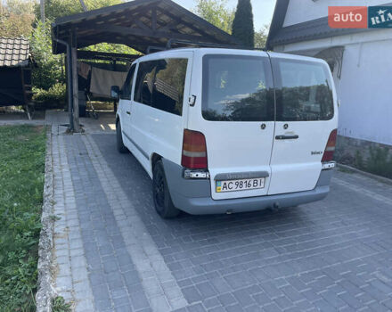 Белый Мерседес Вито, объемом двигателя 2.2 л и пробегом 499 тыс. км за 4900 $, фото 4 на Automoto.ua