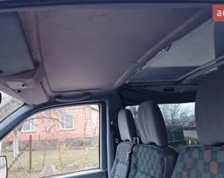 Белый Мерседес Вито, объемом двигателя 2.2 л и пробегом 300 тыс. км за 3750 $, фото 60 на Automoto.ua