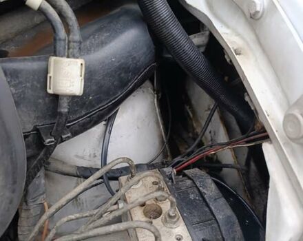 Белый Мерседес Вито, объемом двигателя 2.15 л и пробегом 370 тыс. км за 5700 $, фото 31 на Automoto.ua