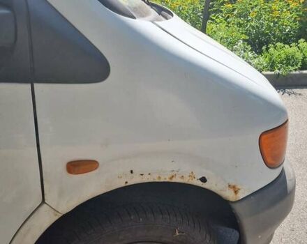 Белый Мерседес Вито, объемом двигателя 2.15 л и пробегом 443 тыс. км за 2900 $, фото 5 на Automoto.ua