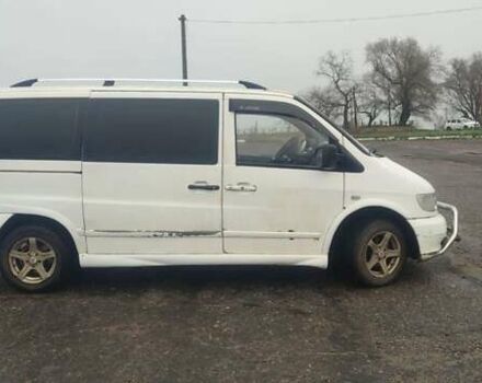 Белый Мерседес Вито, объемом двигателя 2.2 л и пробегом 350 тыс. км за 2550 $, фото 1 на Automoto.ua