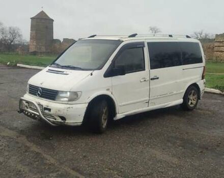 Белый Мерседес Вито, объемом двигателя 2.2 л и пробегом 350 тыс. км за 2550 $, фото 3 на Automoto.ua