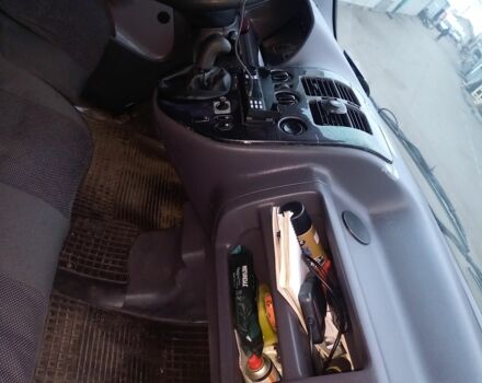 Белый Мерседес Вито, объемом двигателя 2.1 л и пробегом 235 тыс. км за 1800 $, фото 3 на Automoto.ua