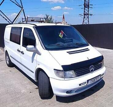 Белый Мерседес Вито, объемом двигателя 2.15 л и пробегом 550 тыс. км за 5000 $, фото 1 на Automoto.ua