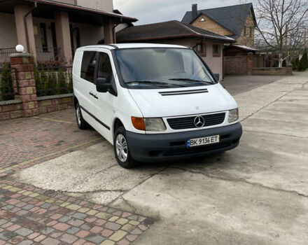 Белый Мерседес Вито, объемом двигателя 2.2 л и пробегом 480 тыс. км за 3500 $, фото 3 на Automoto.ua