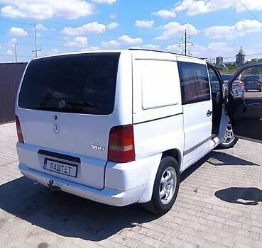 Белый Мерседес Вито, объемом двигателя 2.15 л и пробегом 550 тыс. км за 5000 $, фото 5 на Automoto.ua