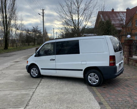 Белый Мерседес Вито, объемом двигателя 2.2 л и пробегом 480 тыс. км за 3500 $, фото 2 на Automoto.ua