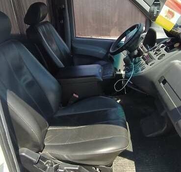 Белый Мерседес Вито, объемом двигателя 2.15 л и пробегом 550 тыс. км за 5000 $, фото 8 на Automoto.ua