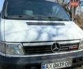 Белый Мерседес Вито, объемом двигателя 2.15 л и пробегом 390 тыс. км за 4000 $, фото 1 на Automoto.ua