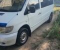 Белый Мерседес Вито, объемом двигателя 2.15 л и пробегом 350 тыс. км за 5000 $, фото 1 на Automoto.ua