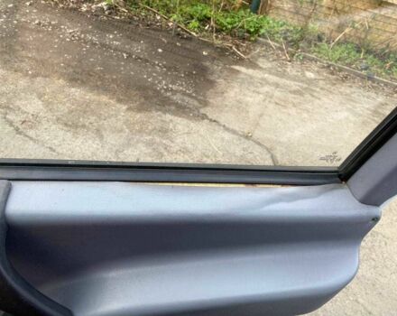 Белый Мерседес Вито, объемом двигателя 2.2 л и пробегом 500 тыс. км за 4659 $, фото 5 на Automoto.ua