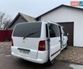 Белый Мерседес Вито, объемом двигателя 2.15 л и пробегом 394 тыс. км за 6200 $, фото 1 на Automoto.ua