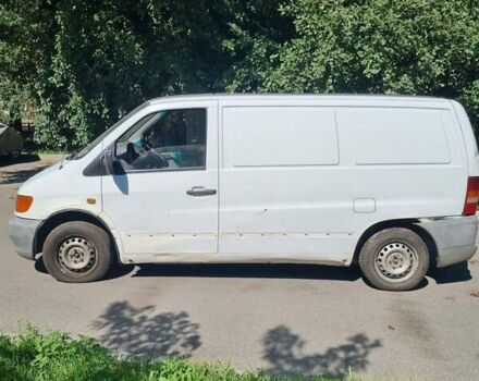 Белый Мерседес Вито, объемом двигателя 2.15 л и пробегом 443 тыс. км за 2900 $, фото 7 на Automoto.ua