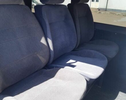 Белый Мерседес Вито, объемом двигателя 2.2 л и пробегом 220 тыс. км за 4900 $, фото 4 на Automoto.ua