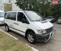 Белый Мерседес Вито, объемом двигателя 2.15 л и пробегом 240 тыс. км за 2999 $, фото 2 на Automoto.ua