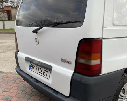 Белый Мерседес Вито, объемом двигателя 2.2 л и пробегом 480 тыс. км за 3500 $, фото 8 на Automoto.ua